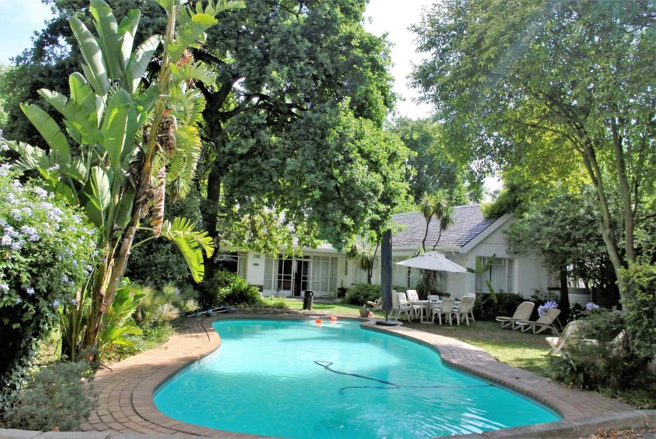 Garden Place Guest Houses Joanesburgo Exterior foto