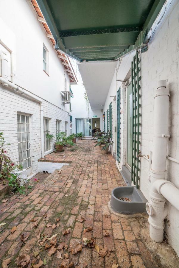 Garden Place Guest Houses Joanesburgo Exterior foto