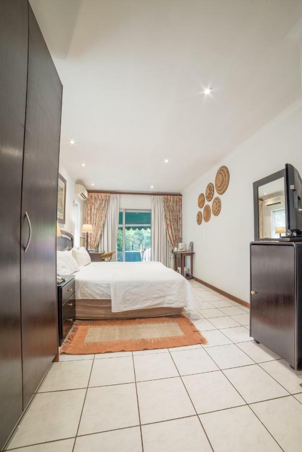 Garden Place Guest Houses Joanesburgo Exterior foto